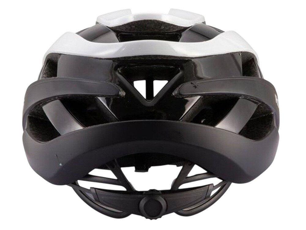 Kask rowerowy w kolorze biało-czarnym z widocznymi otworami wentylacyjnymi i regulacją z tyłu. Kask ma nowoczesny, aerodynamiczny kształt.