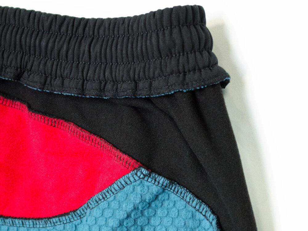 Spodnie rowerowe ROCKBROS RKCK0001 rozmiar S Czarny z elastycznej tkaniny dopasowuje sie do ciala pelna swoboda ruchu technologia 3D bardzo dobre dopasowanie odziezy do sylwetki funkcjonalnosc wygoda