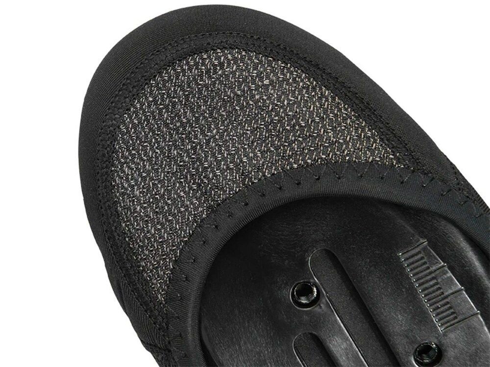 Ochraniacze na buty ROCKBROS LF1052-1 (rozmiar L / XL), podeszwa, dopasowanie, spd, otwarta, Zapięcie na rzep na spodzie ochraniacza na buty.