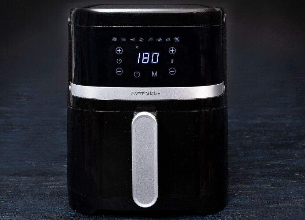 Air Fryer Frytkownica beztłuszczowa GASTRONOMA 18290005 Łatwe czyszczenie nieprzywierająca powłoka izolowana termicznie rączka lekka konstrukcja waga