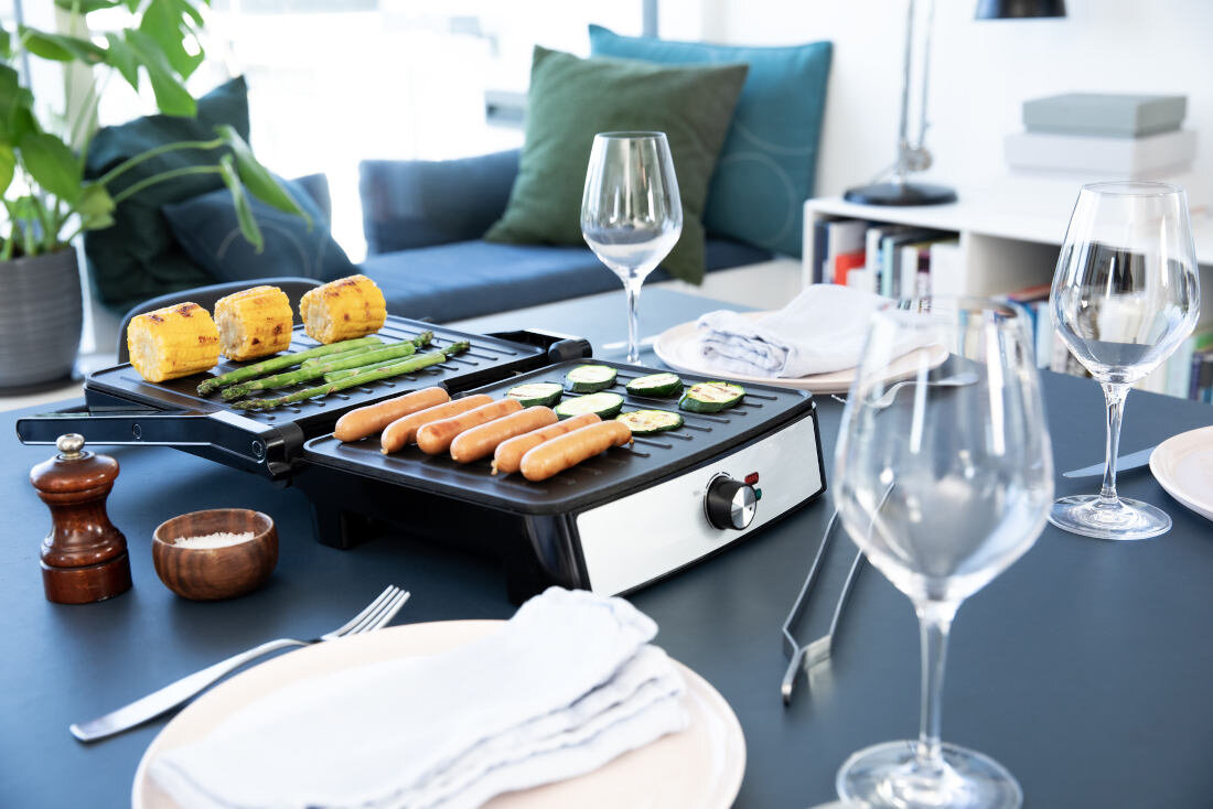 Grill elektryczny GASTRONOMA 18240001 Regulacja Temperatury Regulowane pokrętło termostatu lampka kontrolna dostosowanie proces preferencje potrawy