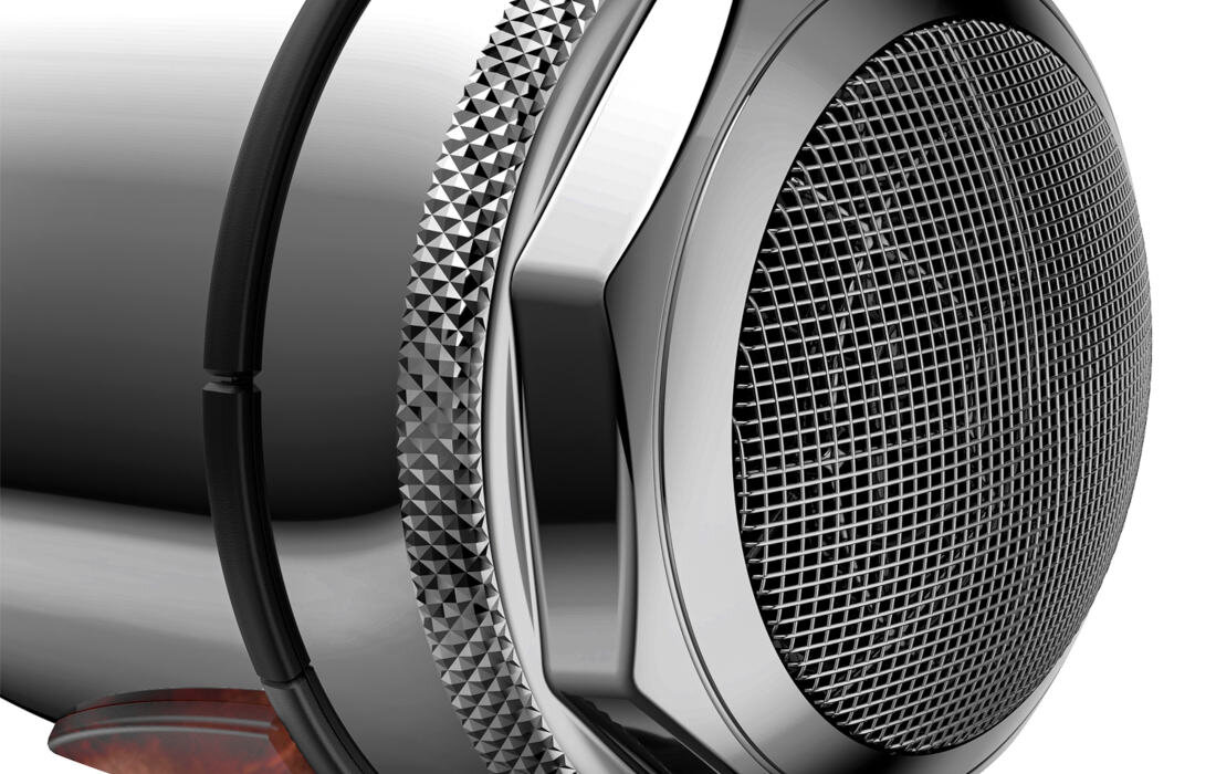 Suszarka VALERA Swiss Steel Master Czarny 2100W Solidna konstrukcja Wyjmowany filtr metalowy ułatwienie dysza chłodząca TOUCH ME dyfuzor loków dopasowanie potrzeby użytkowanie solidna konstrukcja chromowana stal premium 3-metrowy kabel SuperFlex z ROTOCORD swoboda stylizacja