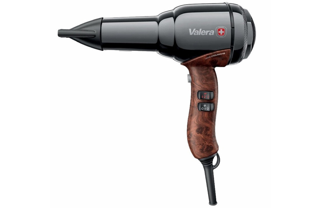Suszarka VALERA Swiss Steel Master Czarny 2100W praktyczne etui przechowywanie transport moc wydajność elegancja trwałość