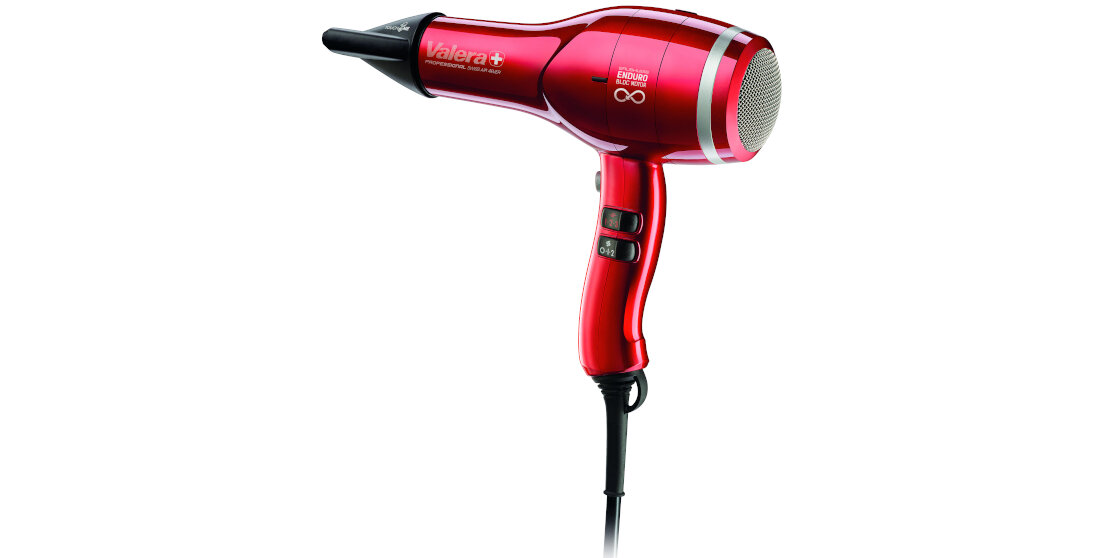 Suszarka VALERA Swiss Air4ever EQ RC D silnik BLDC ENDURO Perfekcyjne stylizacje komfort generator jonów lśniące gładkie włosy 6 regulowanych ustawień przepływu temperatura powietrza przycisk zimnego nawiewu dwie profesjonalne dysze koncentrujące dyfuzor loków wyjmowany filtr metalowy etui transport przechowywanie