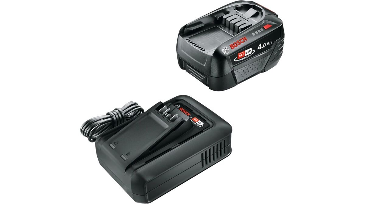 Na obrazie widoczny jest akumulator z napisem \'BOSCH 4.0 Ah 18V\' oraz ładowarka z kablem. Oba urządzenia są czarne i mają logo BOSCH.