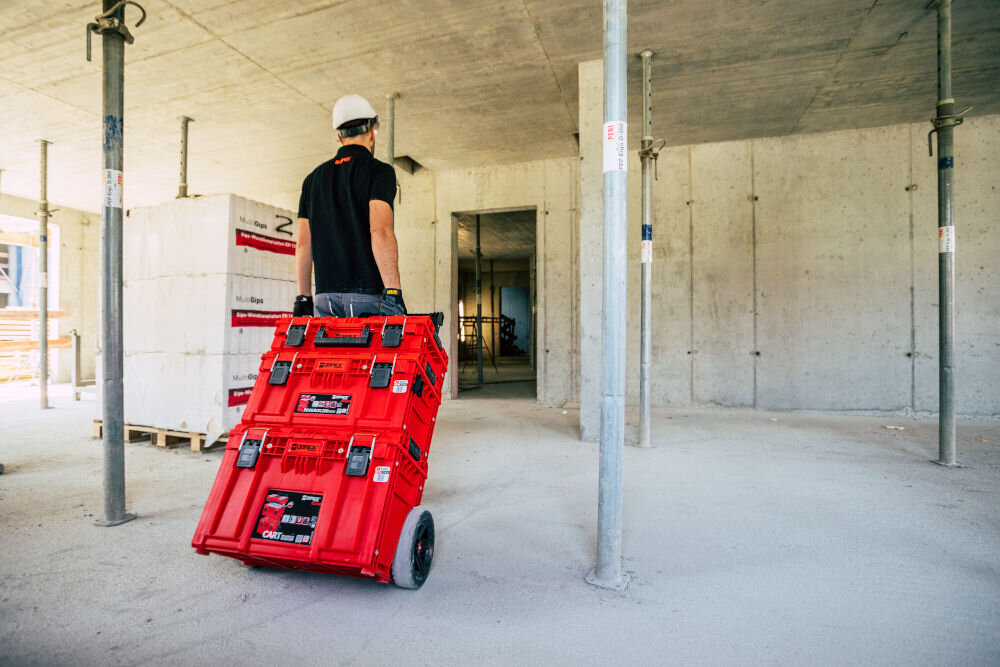 Skrzynia na narzędzia QBRICK ONE 200 2.0 Profi Red Ultra HD Custom Qbrick System ONE 200 skrzynia narzędziowa organizacja narzędzi kubełki przegrody