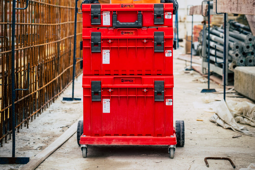 Platforma transportowa QBRICK System One Transport Platform 2.0 Allterrain Red Ultra HD wytrzymałość funkcjonalność odporność