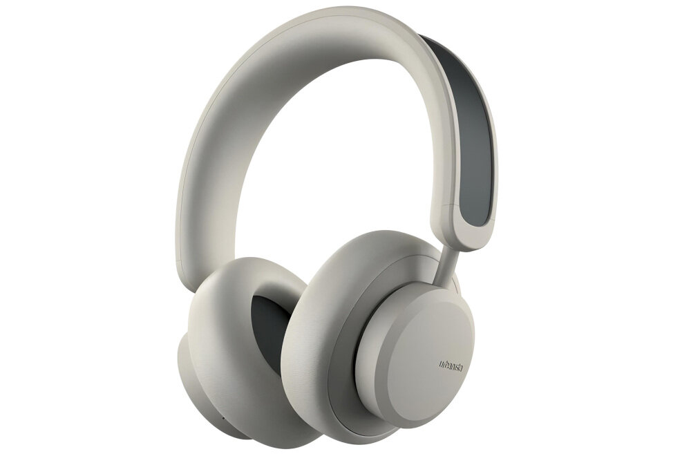 Słuchawki nauszne URBANISTA Los Angeles ANC, czas pracy do 80 h, długa bateria, komfort użytkowania, słuchawki nauszne po skosie na białym tle