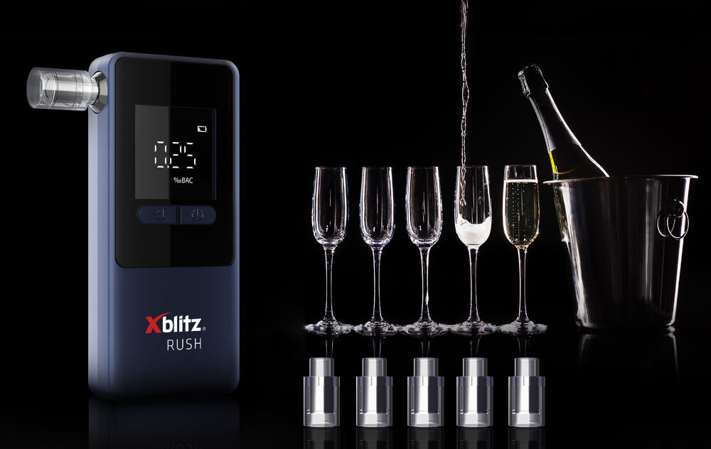 Alkomat XBLITZ Rush Elektrochemiczny 5 dodatkowych ustników zapobieganie przepływowoi wstecznemu powietrza higienicczne korzystanie z urządzenia