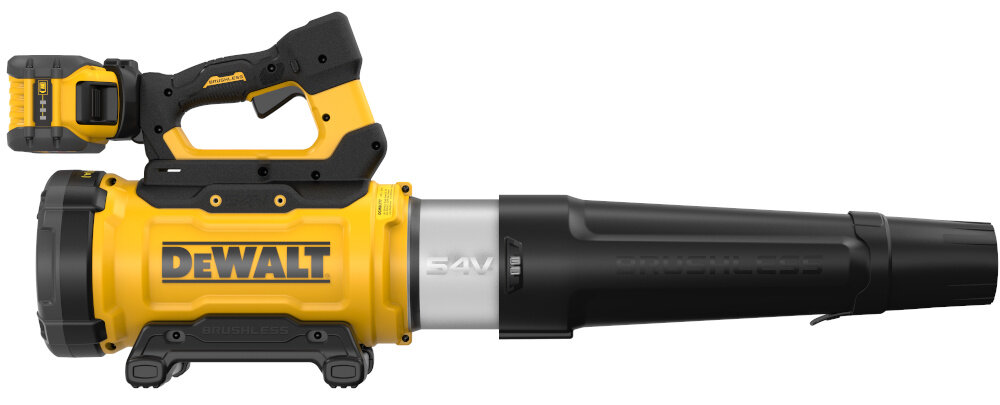 Dmuchawa do liści akumulatorowa DEWALT DCMBL777X1-QW (z akumulatorem) dmuchawa na białym tle widoczna z boku łatwa w obsłudze zarówno dla osób prawo-, jak i leworęcznych w ergonomicznych miejscach ułatwia zmianę ustawień i umożliwia pełną kontrolę nad urządzeniem