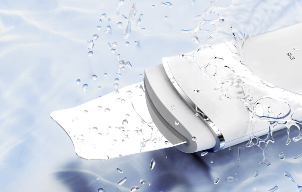 Urządzenie do peelingu kawitacyjnego ANLAN 01-ACPJ32-02A atomizacja wilgoci dostarczenie skórze delikatnej mgiełki nawilżającej zwiększony komfort użytkowania wspomaganie utrzymania własciwego poziomu nawilżenia skóry oczyszczona odpowiednio nawilżona i odżywiona skóra 