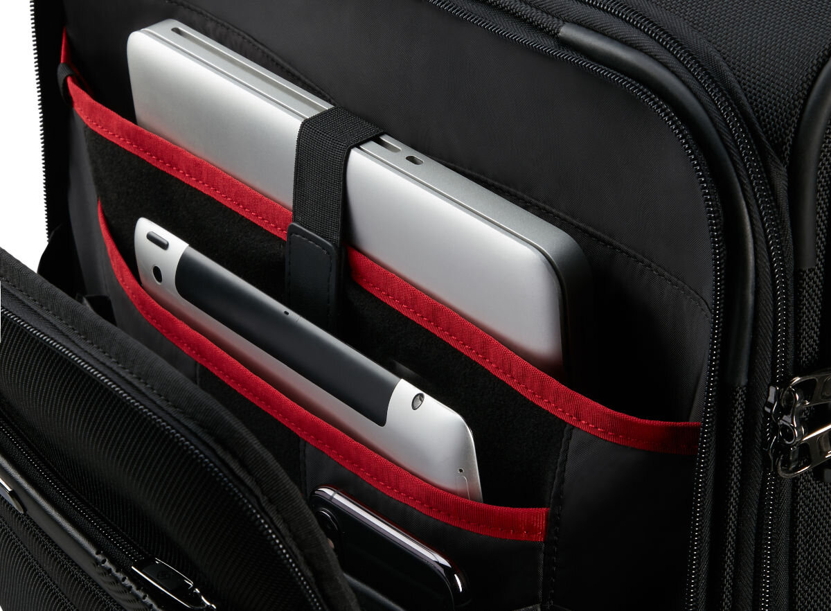 Walizka SAMSONITE Pro-DLX 6 Spinner Strict 55 cm Czarny dedykowana kieszeń na laptopa 15,6 cala tablet 10,5 cala wyjmowana wodoodporna kieszeń