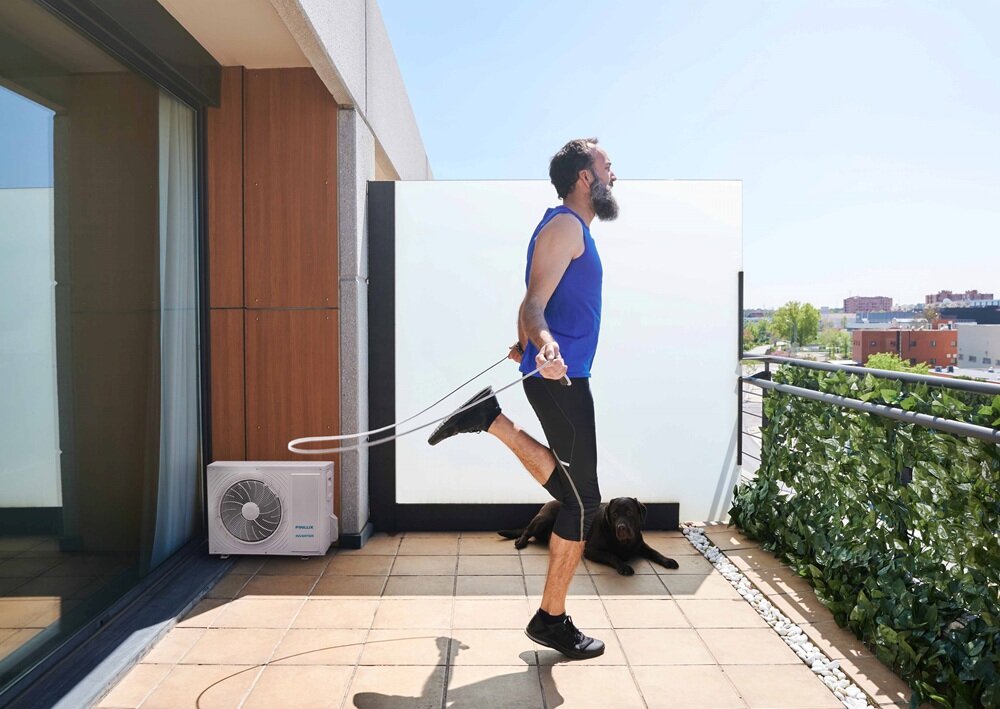 Klimatyzator Split Finlux FN-AC1S09GR bezszczotkowy silnik interwałowy, stabilna praca, niższe zużycie energii