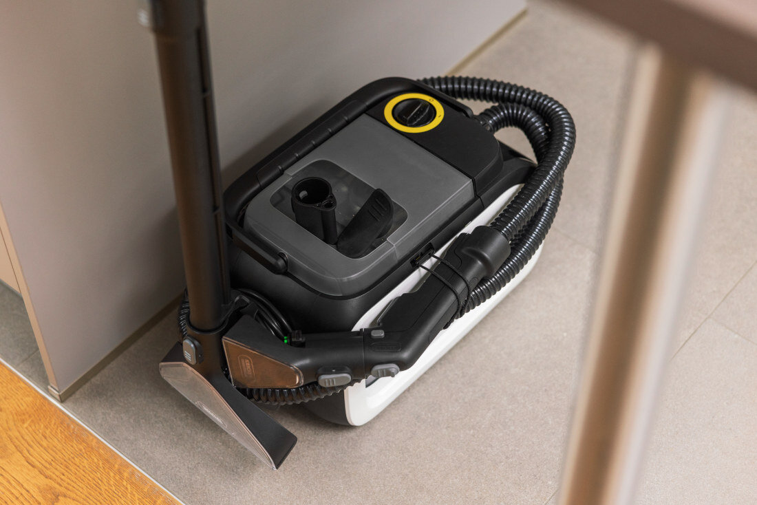 Odkurzacz piorący KARCHER SE 3 Compact Home Floor 1.081-533.0 Poręczna konstrukcja wymiary waga ułatwienie przenoszenie przechowywanie wygoda komfort