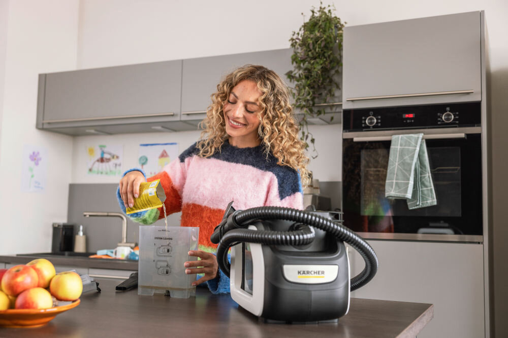 Odkurzacz piorący KARCHER SE 3 Compact Home Floor 1.081-533.0 Higieniczne utrzymanie sprzętu System zbiornika 2 w 1 pojemność czysta brudna woda