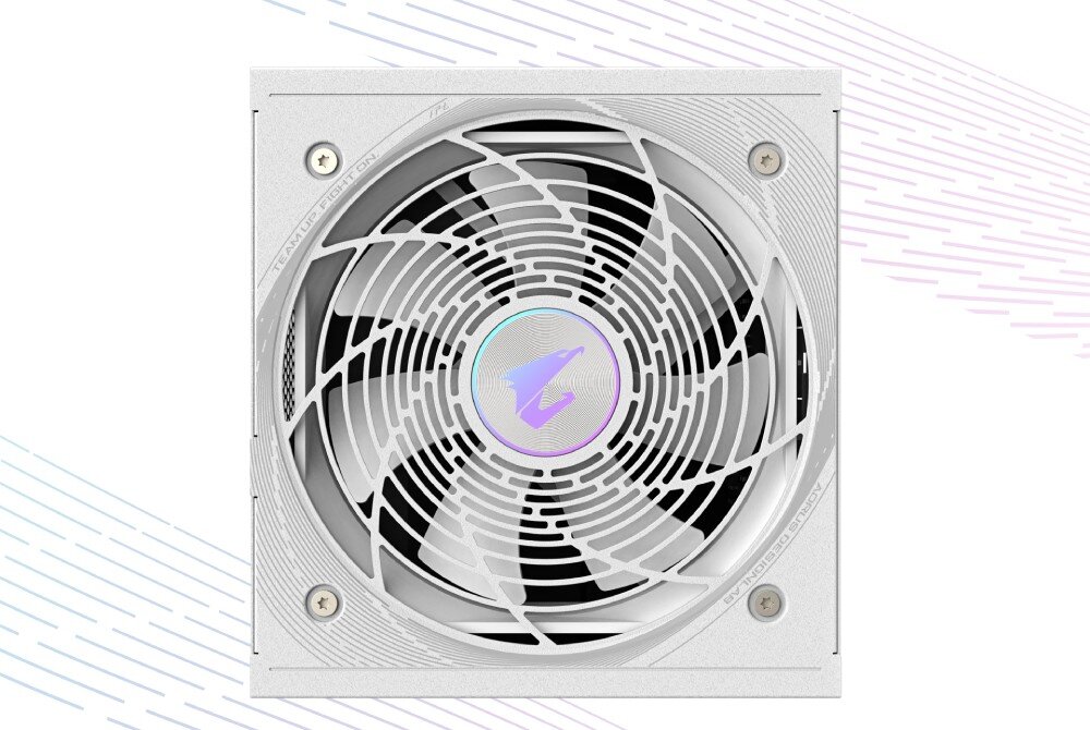 Zasilacz GIGABYTE Aorus Elite P850W Widok z góry na białą obudowę zasilacza z centralnie umieszczonym wentylatorem i logotypem marki na tle nocnego nieba