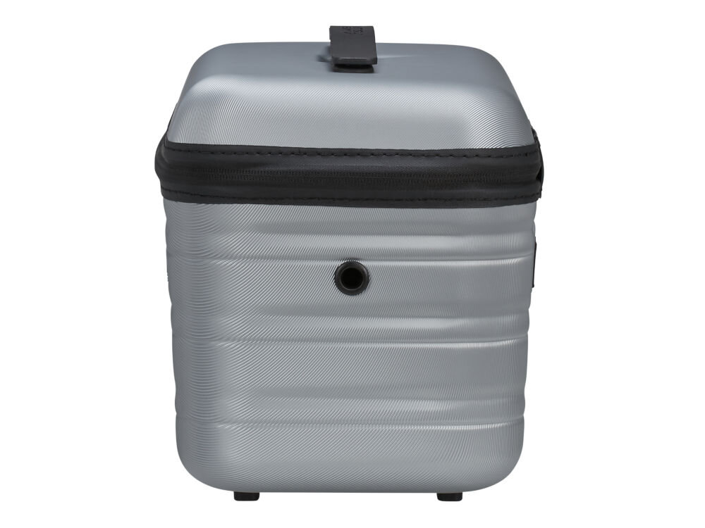 Kosmetyczka AMERICAN TOURISTER Flashine Beauty Case Srebrny wewnętrzna tkanina została wykonana z poddanych recyklingowi butelek PET
technologia Recyclex dał życie 4 plastikowym butelkom