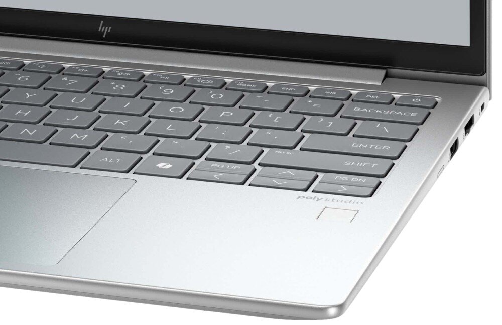 Laptop HP Elitebook 640 G11 Zbliżenie na klawiaturę laptopa w srebrnej obudowie, klawiatura, touchpad