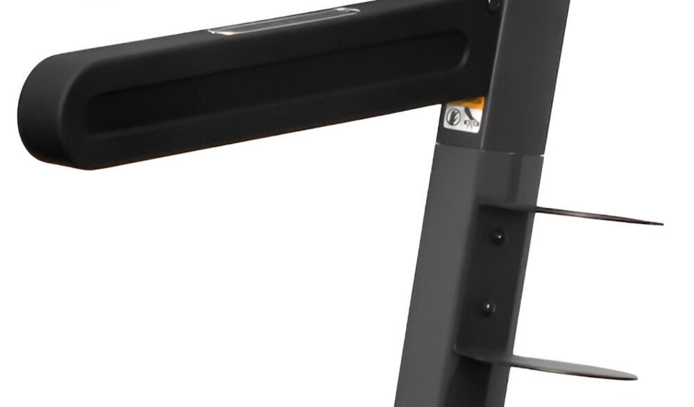 Bieżnia elektryczna YORK FITNESS T500 1470W 16 km-h zbliżenie na uchwyt na butelkę białe tło uchwyt na butelkę półka na urządzenia smart zwiększają komfort ćwiczeń trening jest bardziej uporządkowany oraz funkcjonalny