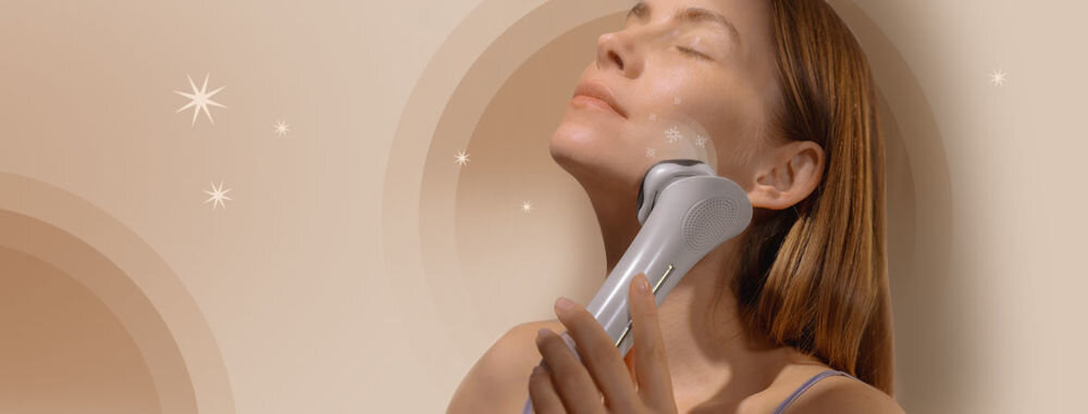 Urządzenie do mezoterapii GARETT BEAUTY Calm Skin Biały wyjątkowe rozwiązanie pielęganacja skóry praktyczne technologie wygoda domowego użytku odmłodzenie zadbanie o kondycję skóry