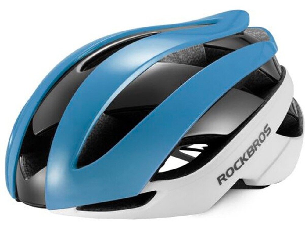 Kask rowerowy w kolorze biało-niebieskim z widocznym logo ROCKBROS. Ma aerodynamiczny kształt z otworami wentylacyjnymi.