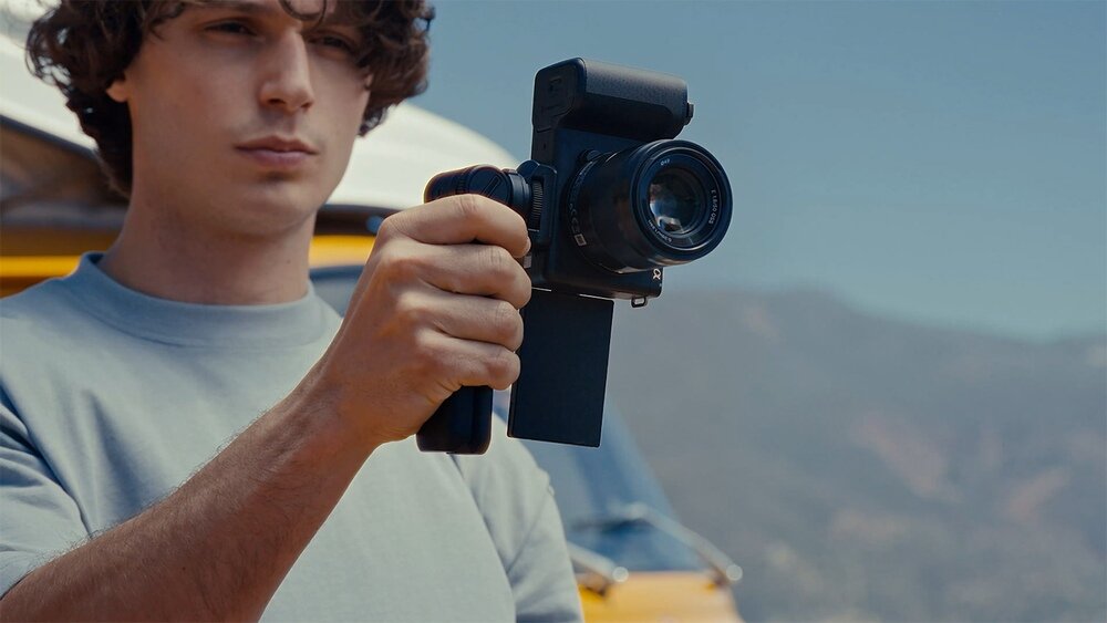 Aparat SONY ZV-E10 II nagrywanie z użyciem tripodu  profil S-Log3 4K Oversampling z rozdzielczości 6K XAVC S-I (All-Intra) 