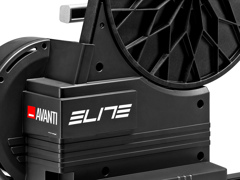 Trenażer rowerowy ELITE Avanti EL0220501 funkcja automatycznej kalibracji automatyczne dostosowanie do warunkow treningowych