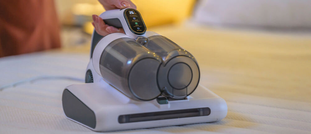Odkurzacz ręczny HOOVER HMC510UV10UV 4 automatyczne funkcje szczotka bissell&roll 4200 0brotów na minutę usuwanie zanieczyszczeń lampa UV nautralizacja bakterii roztoczy alergenów funkcja suszenia gorącym powietrzem kompleksowa higiena