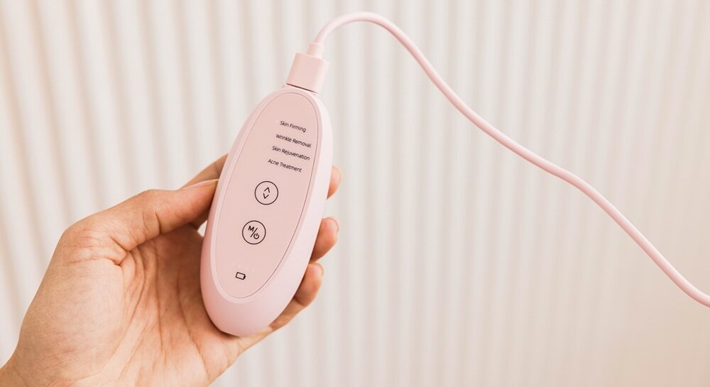 Maska LED BEAUTIFLY Aura Glam żelowy kompres, zmniejszenie opuchlizny, łagodzenie zaczerwienień, szybkie wyciszenie skóry