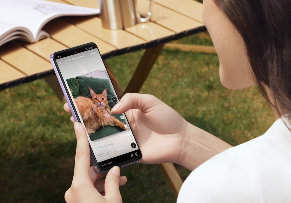 Smartfon OPPO A80 5G wyświetlacz