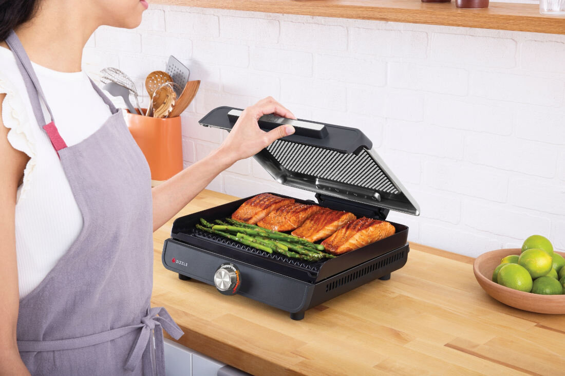 Grill elektryczny NINJA Sizzle GR101EU otwarta zamknięta pokrywa możliwości korzystanie użytkowanie