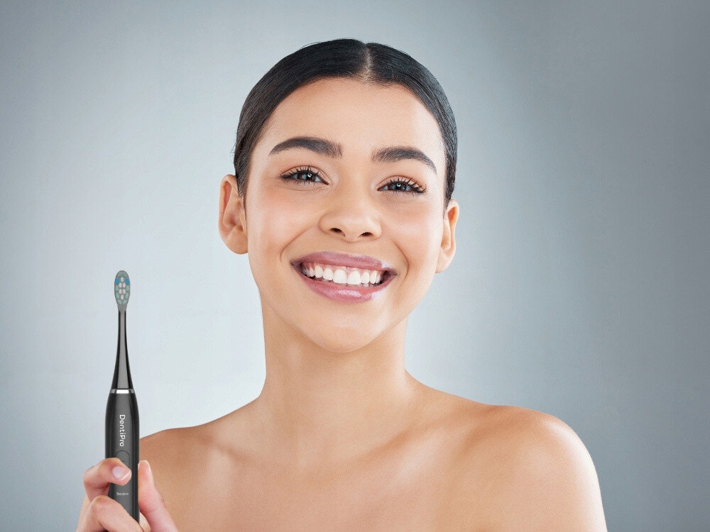 Szczoteczka soniczna ALPHA DentiPro Ładowanie bez komplikacji stacja ładująca port USB-C czas ładowania Klasa wodoodporności IPX7