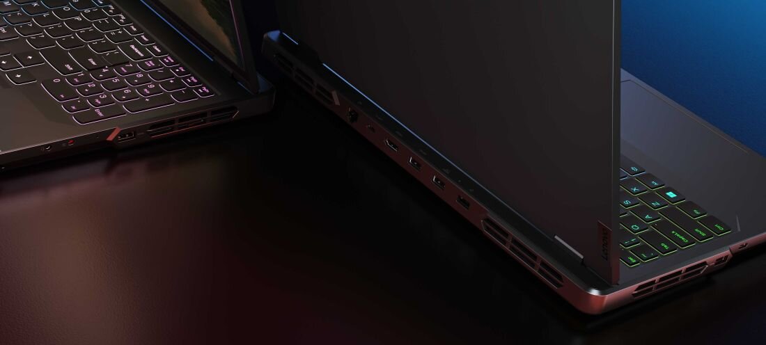 Laptop LENOVO Legion Pro 5 - USB-A 3.2 Gen 1 USB-C HDMI