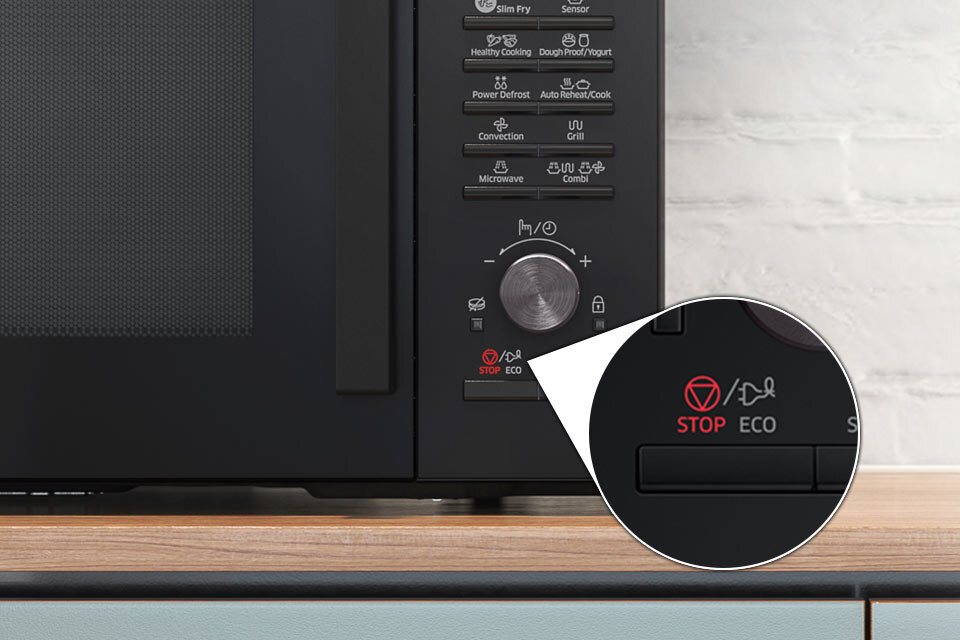 Zaprezentowany na ilustracji przycisk służy do włączania trybu ECO, który pozwala zaoszczędzić prąd Zaprezentowany na ilustracji przycisk służy do włączania trybu ECO, który pozwala zaoszczędzić prąd