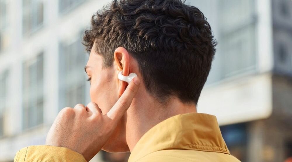 Słuchawki Soundcore C30i proste sterowanie intuicja