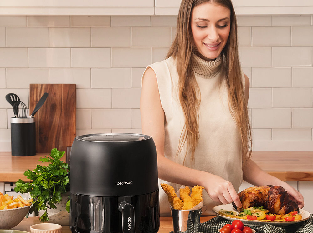 Frytownica CECOTEC Fantastik 3550 3.5L moc 1200 W szybkie efektywne przygotowywanie potraw równomiernie upieczone chrupiące na zewnątrz soczyste w środku efektywne wykorzystanie energii  ekonomiczne ekologiczne 