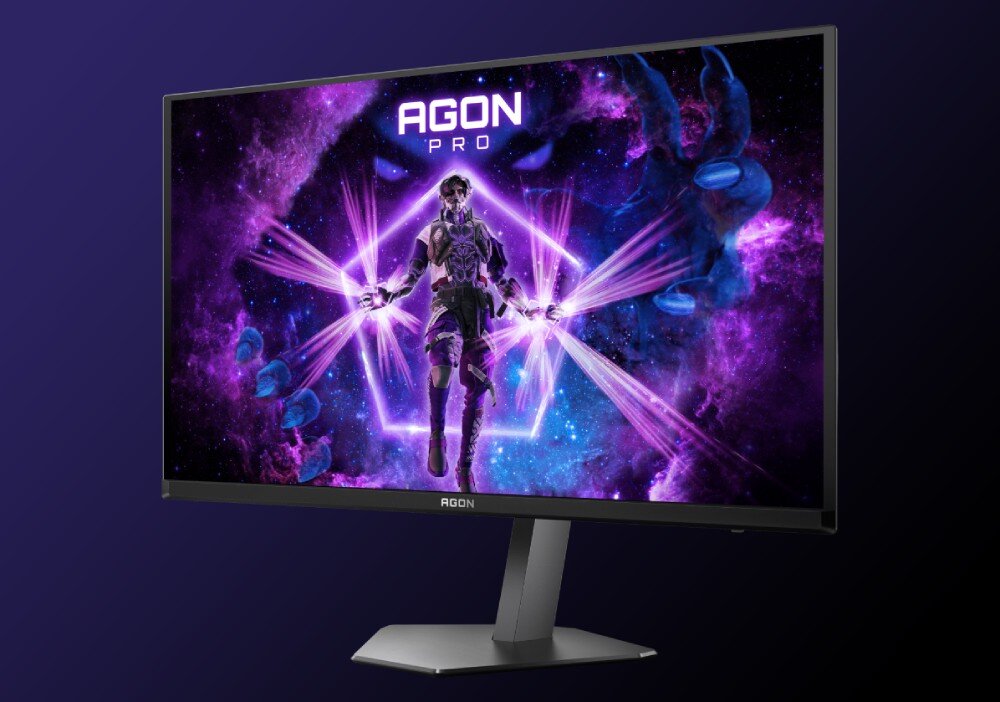 Monitor AOC Agon Pro AG276QZD2 Mężczyzna w futurystycznym stroju unoszący się na tle fioletowej galaktyki z logotypem 'AGON PRO' u góry ekranu monitora, opis