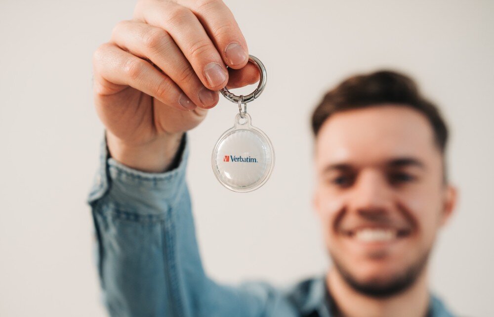 Lokalizator VERBATIM My Finder Coin MYFC-02BW Czarny/Biały (2 szt.) działanie Apple Find My sieć Bluetooth