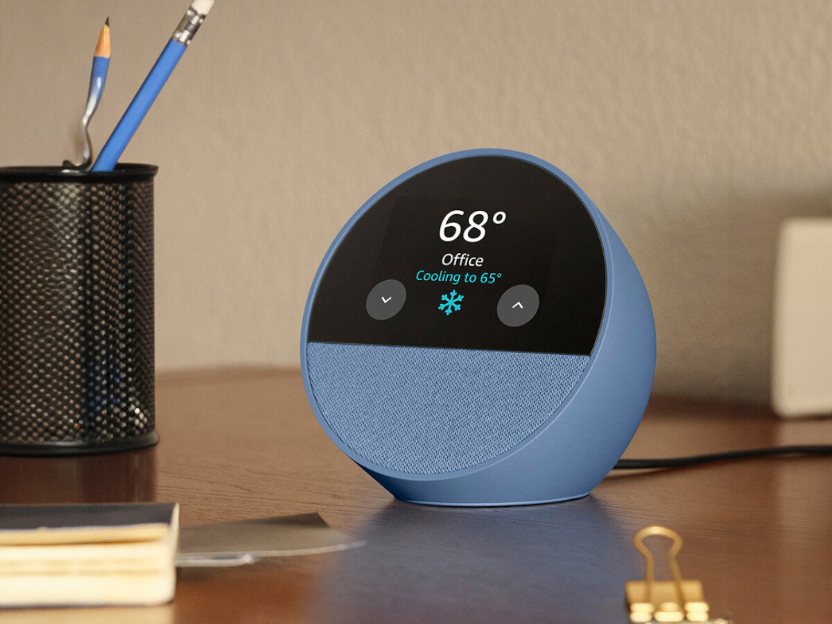 AMAZON Echo Spot Niebieski, głos, asystent, dźwięk, technologia, Niebieskie Echo Spot steruje klimatyzacją w biurze