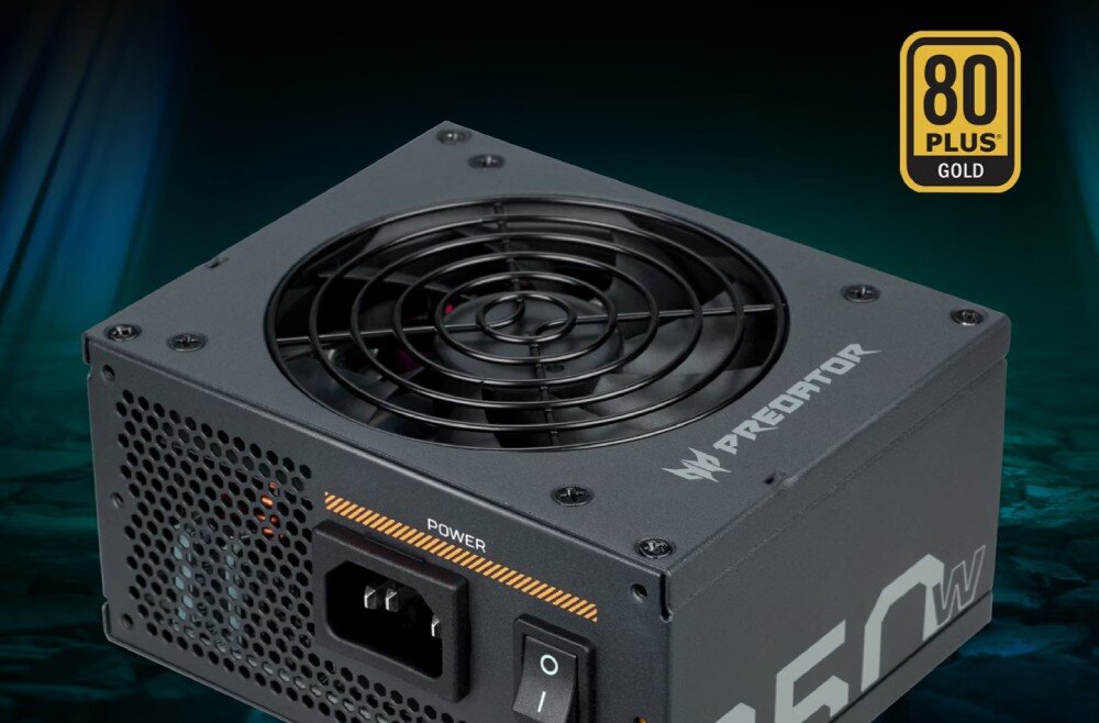 Zasilacz ACER GX850 Zasilacz komputerowy z wentylatorem i włącznikiem zasilania, obok którego znajduje się gniazdo kabla, a w rogu widoczny symbol '80 Plus Gold'
