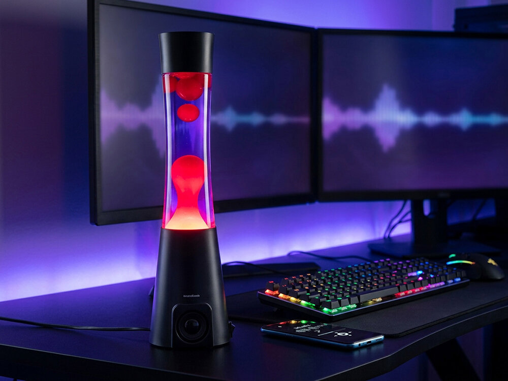 Lampka nocna INNOVAGOODS Lava Maglamp z głośnikiem Czarny, prezent, dekoracja, pokój, upominek, Lampa lawa na stanowisku gracza z monitorami.