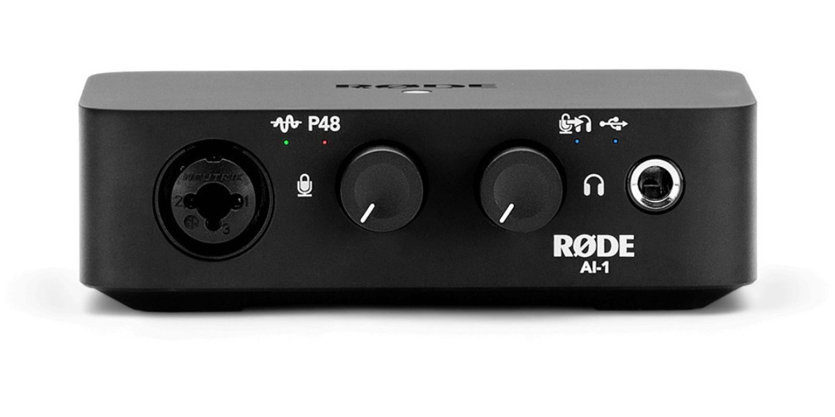 Interfejs audio RODE na białym tle.
