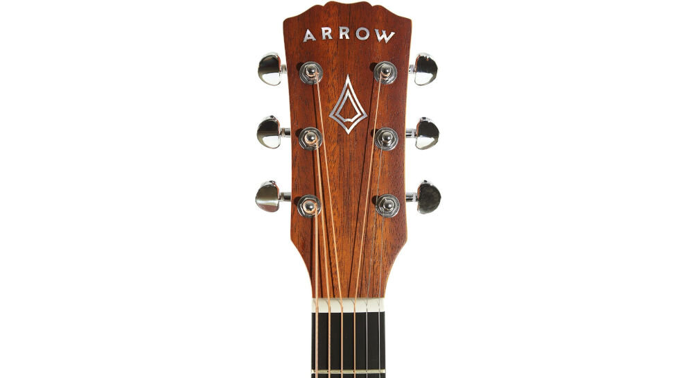 Gitara akustyczna ARROW Raw Series mocowanie gryfu Dovetail stabilność czystość dźwięku, kadr gitary na białym tle - główka