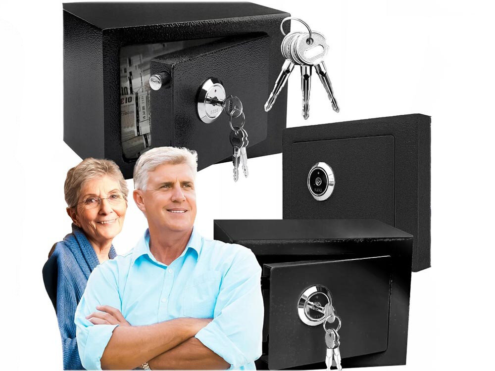 Sejf domowy EXTRALINK Home S-404 Czarny, klucze, mechanizm, gwarancja, instrukcja, Czarna kasetka z kluczami i starszą parą na tle. 