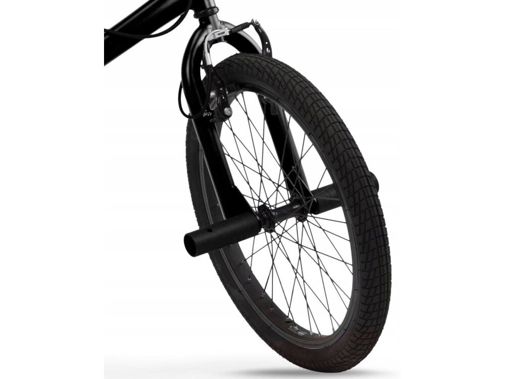 Rower dziecięcy TOIMSA BMX 20 cali dla chłopca Czarny zbliżenie na przednie koło koła w rozmiarze 20 cali wytrzymałe na uszkodzenia bardzo dobrze tłumią drgania gruby bieżnik regularne sprawdzanie ciśnienia powietrza wartość na bocznej części opony