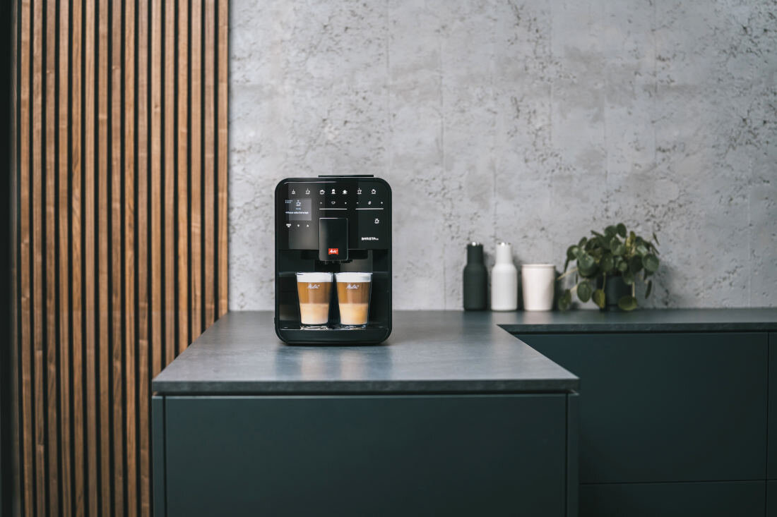 Ekspres MELITTA Barista SE F83 0-009 Czarny system automatycznego czyszczenia odkamienianie System mleczny Easy Steam Cleaning higiena