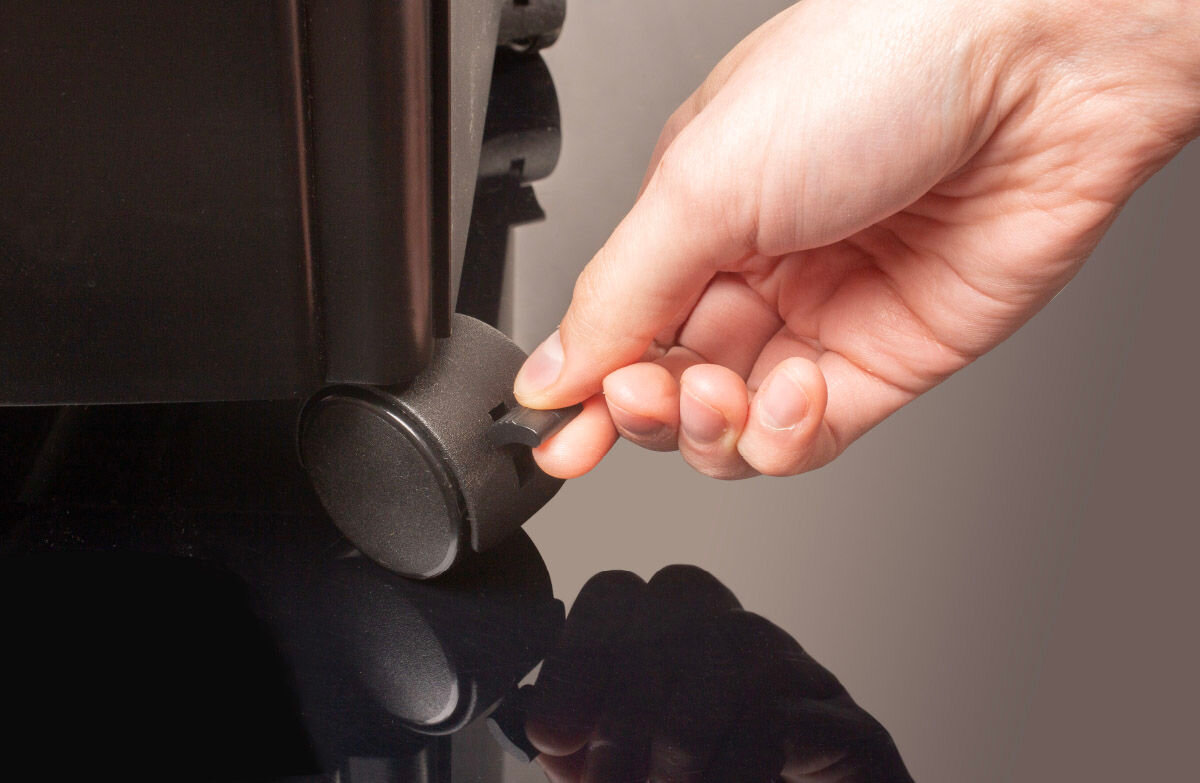 Niszczarka OPUS VS 2000 CA 41 L, P-4, Ścinki, Automatyczny Start/Stop, Funkcja cofania kosz na ścinki 41 litrów przezroczyste okno kółka