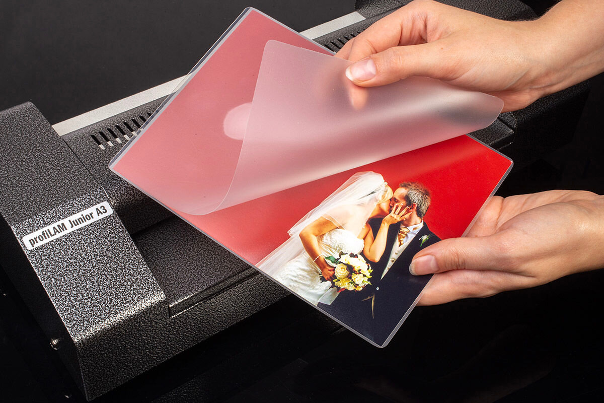 Laminator OPUS profiLAM Junior A3 Szerokość laminacji 420 mm, Nagrzewanie 2 min zabezpieczenie dokumentów oszczędność czasu zasobów
