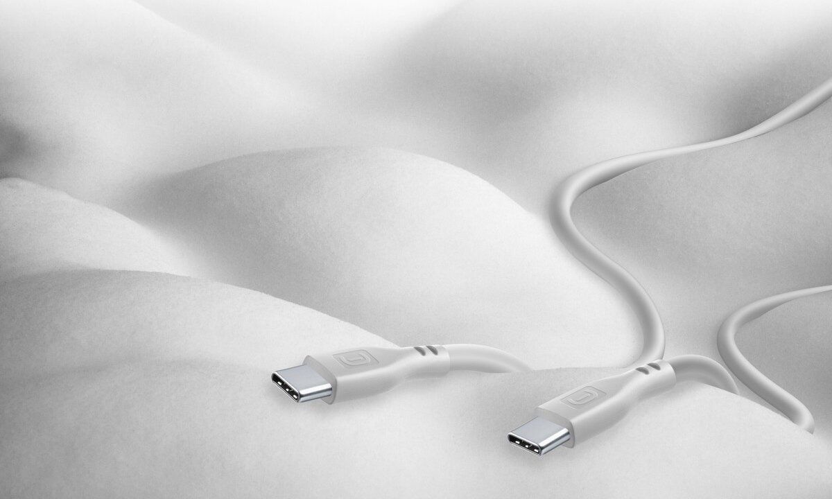 CELLULARLINE Soft silikonowemu pokryciu zagniesz czy skręcisz intuicyjne i bezproblemowe
