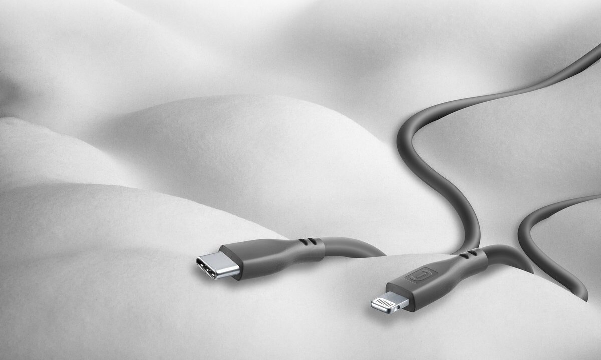 CELLULARLINE Soft silikonowemu pokryciu zagniesz czy skręcisz intuicyjne i bezproblemowe